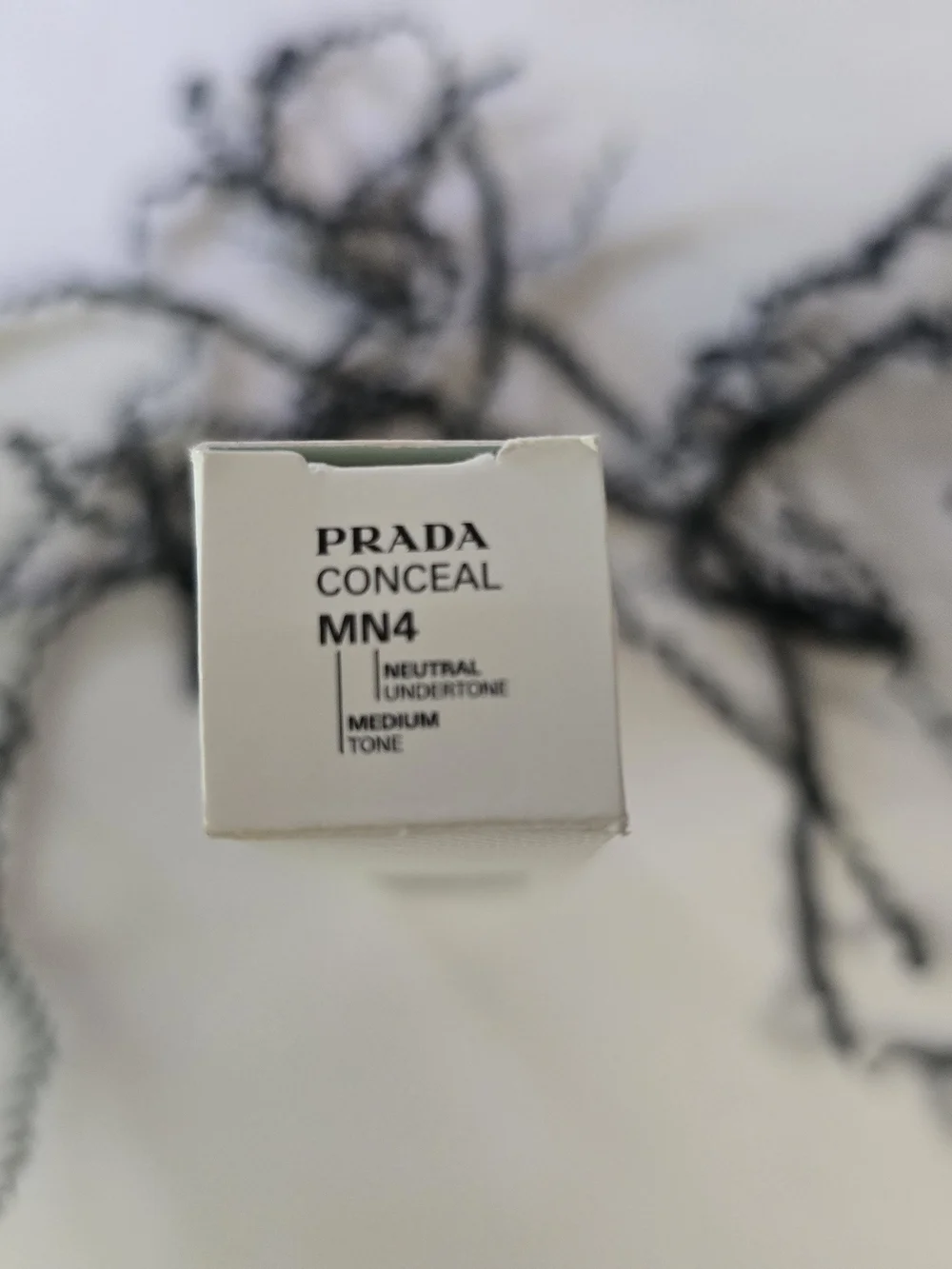 Prada Reveal Skin Optimizing Concealer - MN4